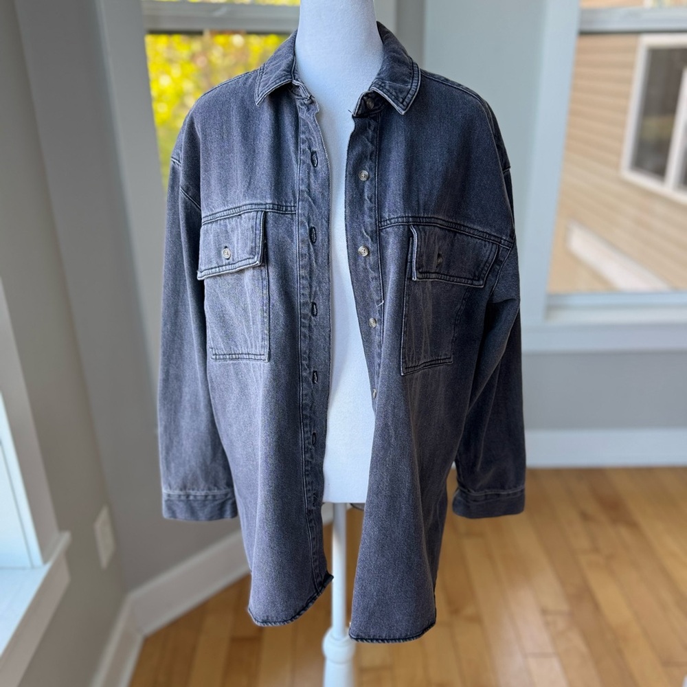 Universal Thread Gray Denim Oversized Shacket Cho… - image 10